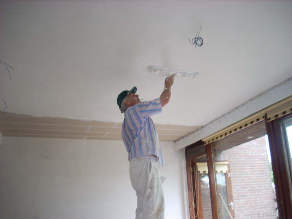 Vakkundig stucadoor