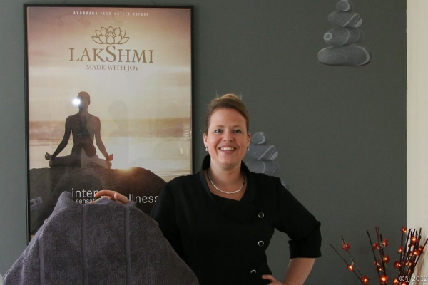 Lastminute actie aanbieding gezichtsbehandeling schoonheidssalon schoonheidsspecialiste