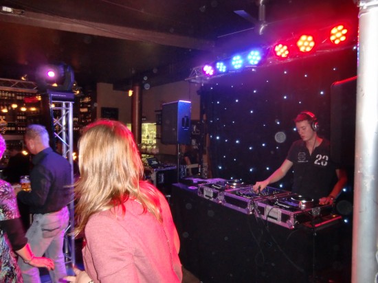 DJ huren in Den Haag? Bent u op zoek naar een ervaren DJ, bezoek dan snel onze website