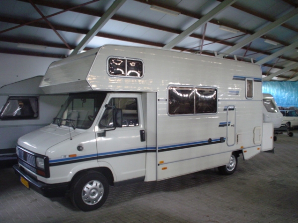 Nette camper te huur ( Fiat Ducato 4 pers.) DIESEL