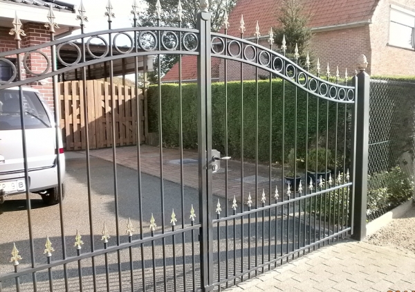 Wij plaatsen al u hekwerk tuin en sierpoorten