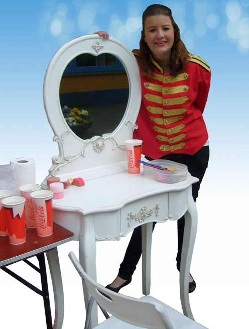 SCHMINKSTAND TE HUUR / TE BOEKEN VOOR UW KINDERFEESTJE