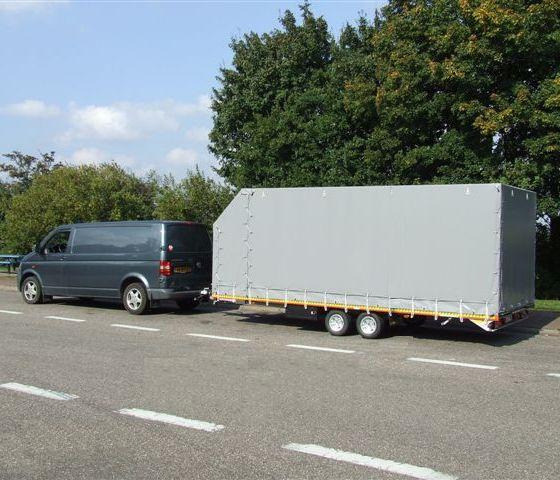 Transport van goederen/inboedels/auto's enz.