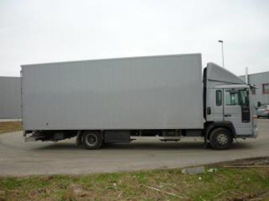 SCHUMANS-MOVERS DE BUDGETVERHUIZER+VERVOERDER UIT BEEK