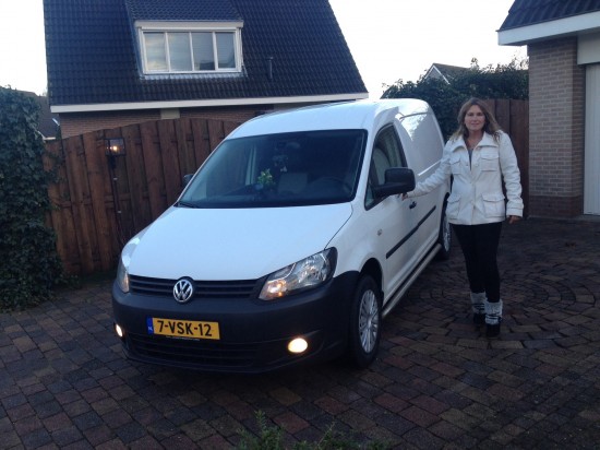 Koerier/chauffeuse zoekt met spoed opdrachten