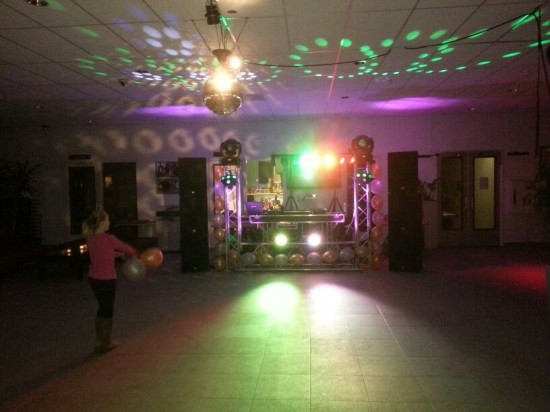Feest te vieren? Dan huurt u toch onze basis drive- in show Vanaf € 275, -